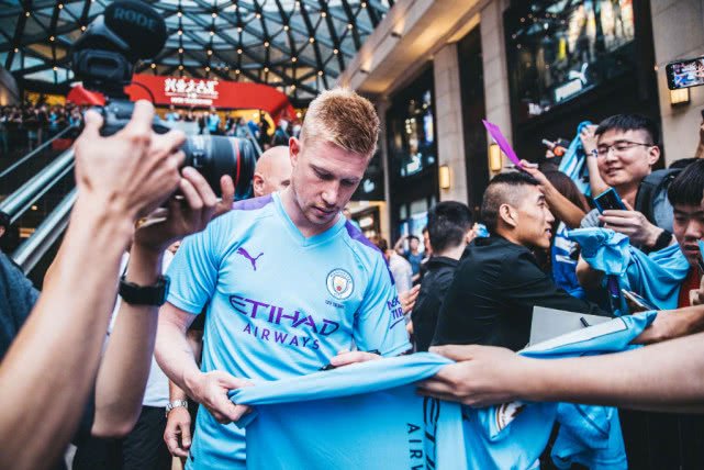 《逃离鸭科夫》官方预告首次联动将开 仅提供暗示线索