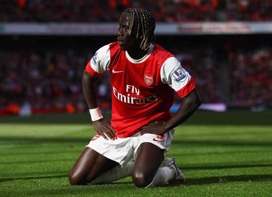 盖世小鸡Swift Drive创新设计：将方向盘集成在手柄上