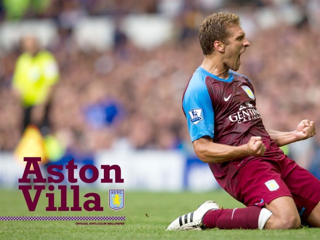 布朗击地传球 胡金秋晃开防守上篮得手